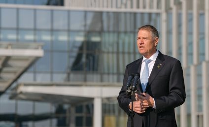 Preşedintele Iohannis va participa marţi, la Haga, la o reuniune în format restrâns, de pregătire a Summitului NATO