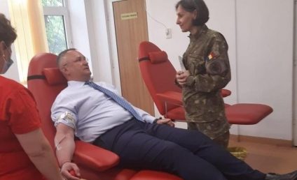 Premierul Nicolae Ciucă, de Ziua Mondială a Donatorului de Sânge, face un apel la ”solidaritate cu pacienții care au nevoie de transfuzii”