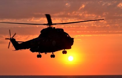 11 nave militare românești și două elicoptere Puma Naval desfășoară zilnic misiuni de cercetare pe mare și la gurile Dunării