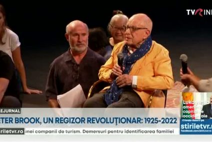 A murit regizorul de teatru Peter Brook. „Pot să iau orice spaţiu gol şi să îl consider o scenă. Cineva traversează acel spaţiu în timp ce altcineva îl priveşte, iar acest lucru este suficient pentru ca actul teatral să înceapă”