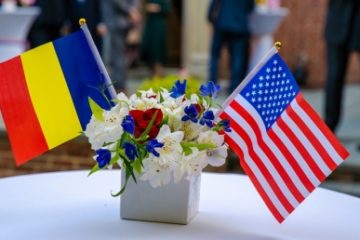 Ambasada României în SUA marchează ziua-simbol a Parteneriatului Strategic România-SUA, prin lansarea unui site şi amplasarea unui semn uriaş în inima capitalei americane