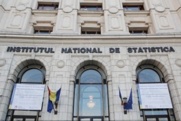 Angajații INS, protest în fața instituției, de Ziua Statisticianului