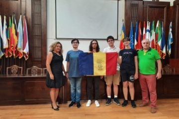 Elevii români au obținut două medalii de aur, una de argint şi una de bronz la Olimpiada Internaţională de Geografie de la Paris