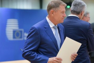 Iohannis a promulgat legea care îi scapă pe evazioniști de închisoare, dacă achită prejudiciul