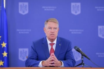 Klaus Iohannis, sesizare de neconstituționalitate asupra modificărilor Legii educației naționale