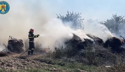 Incendiul din zona Poligonului Babadag a fost lichidat. O fermă a ars în întregime. Focul a izbucnit în urma activităților executate de militarii francezi