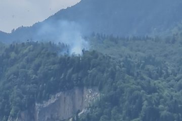 Incendiu pe munte, în zona Piatra Arsă. Pompierii au reușit localizarea lui