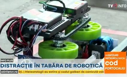 Distracție pentru pasionații de robotică, în tabăra de vară de la Beclean