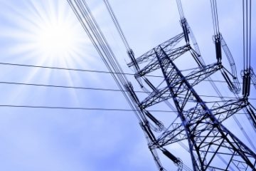 Dâmboviţa: Peste 1.700 de consumatori din 13 localităţi nu au curent electric. În Prahova, peste 3.500 de consumatori nu au electricitate din cauza vremii; inundaţii ale carosabilului în Sinaia şi Comarnic