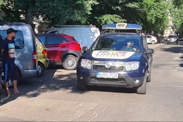 Bucureștenii, obligați să plătească anticipat parcarea în zonele amenajate de PMB – Tarifele de parcare și valoarea amenzilor