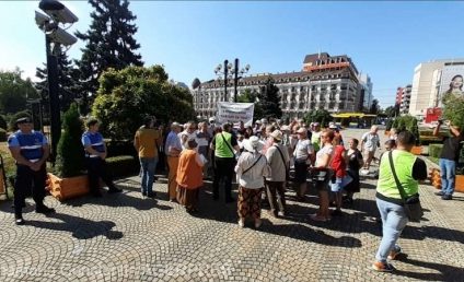 Protest în centrul orașului Ploiești faţă de sistarea furnizării apei calde. Directorul ADI Termo Prahova a fost demis