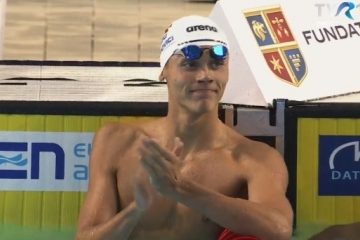 România participă cu o delegaţie de 11 ivi la Campionatele Europene de nataţie de la Roma. David Popovici, mare favorit la 100 m şi 200 m liber