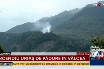 Incendiu de vegetație în munții Făgăraş. Pompierii se luptă de 24 de ore să stingă flăcările