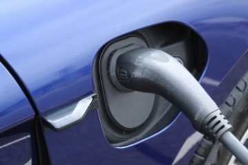 Premieră în piaţa auto: Vânzările de maşini noi electrice şi hybrid au depăşit vânzările de maşini diesel. Tanczos Barna: ”Ne apropiem de sfârşitul erei diesel”