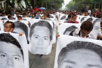 Mexic: Un fost procuror general a fost arestat și 64 de polițiști și militari sunt căutați în legătură cu dispariţia a zeci de studenţi în anul 2014