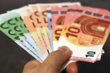 BCE: Băncile din zona euro au majorat surprinzător accesul la creditare în iulie
