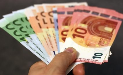 BCE: Băncile din zona euro au majorat surprinzător accesul la creditare în iulie