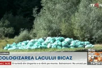 Ecologizare extinsă a Lacului Bicaz – Seceta din această vara a scos la iveală deșeurile ajunse în lac acum câțiva ani