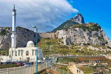 Gibraltar a devenit oficial oraș, la 180 de ani după ce regina Victoria i-a acordat acest statut