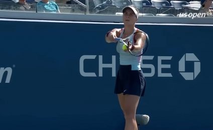 Bianca Andreescu, deranjată la încălzire de rochiţa Nike, înaintea debutului la US Open