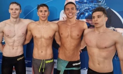 CM de înot juniori: Medalii aur pentru ştafeta de 4×100 m liber, cu record al competiţiei stabilit de Popovici. Argint pentru Stancu, la 400 m liber
