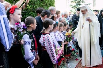 Patriarhul Daniel – binecuvântare pentru elevi şi cadre didactice, la început de an şcolar