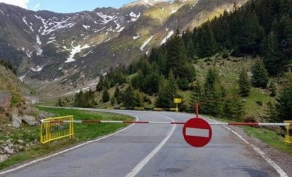 Circulaţia rutieră este închisă astăzi pe Transfăgărăşan pentru desfășurarea unei competiții ive