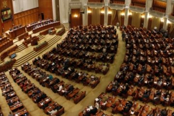Senat: Subvenţiile pentru partide, împărţite şi în funcţie de numărul de femei alese în Parlament