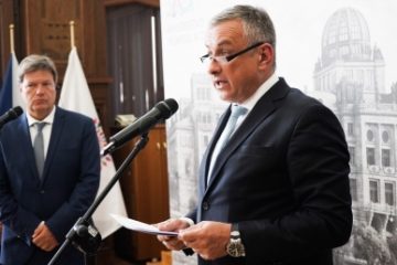 Preşedinţia cehă a UE are două propuneri pentru stabilirea unui preţ maxim la energie