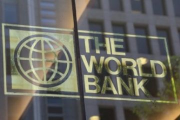 Banca Mondială: Majorările ratelor dobânzilor ar putea declanşa o recesiune globală în 2023