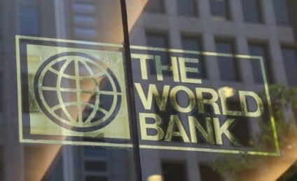 Banca Mondială: Majorările ratelor dobânzilor ar putea declanşa o recesiune globală în 2023