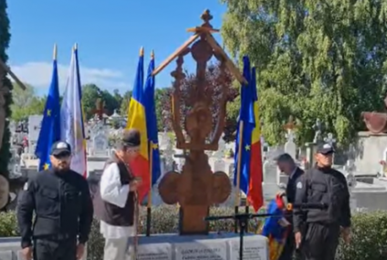 Alexandru Muraru, apel la autorități să retragă monumentul dedicat „eroilor” fostei Securităţi din Cimitirul Eroilor din Piteşti. „Orice încercare de relativizare a rolului jucat de Securitate (…) ne scoate de pe orbita europeană”