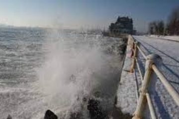 Toate porturile din Constanța au fost închise din cauza vântului puternic