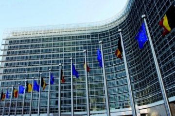 România nu a notificat transpunerea Directivei privind echilibrul dintre viaţa profesională şi privată a părinţilor; Comisia Europeană declanşează infringement