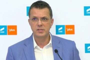 USR îi solicită premierului Ciucă să prezinte planul pentru tăierea pensiilor speciale