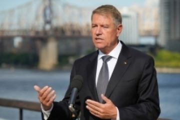 Iohannis: Deocamdată, România nu îndeplineşte criteriile tehnice pentru Visa Waiver; dacă ne străduim, vom reuşi