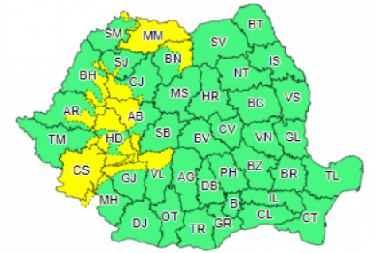 Cod galben de ploi însemnate cantitativ, valabil până marţi seara în zone din 14 judeţe