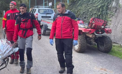 Un turist polonez s-a răsturnat cu ATV-ul într-o zonă greu accesbilă din Munții Țarcu