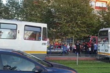 Două tramvaie s-au ciocnit pe Șoseaua Giurgiului, în Capitală. Două persoane, tranate la spital. STB anunță o comisie care va analiza ce s-a întâmplat