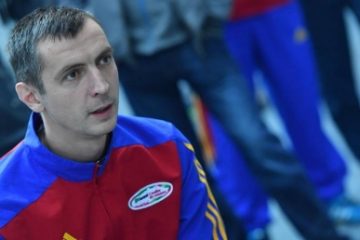 Florin Zalomir, jandarm și fost campion mondial la scrimă, a fost găsit împușcat într-un apartament din Otopeni. Surse TVR INFO: Fostul iv s-ar fi sinucis