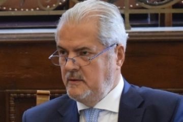 Adrian Năstase recuperează în instanţă pensia specială de fost parlamentar