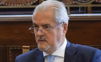 Adrian Năstase recuperează în instanţă pensia specială de fost parlamentar