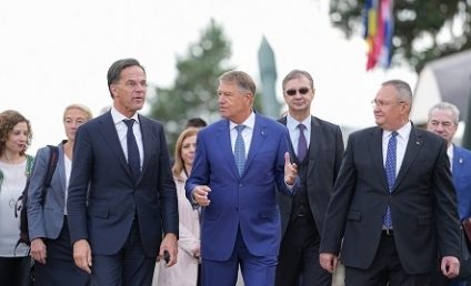 EDIȚII SPECIALE TVR INFO | Premierul Olandei, în România. Vizită împreună cu preşedintele Klaus Iohannis şi cu premierul Nicolae Ciucă la centrul de instruire de la Cincu