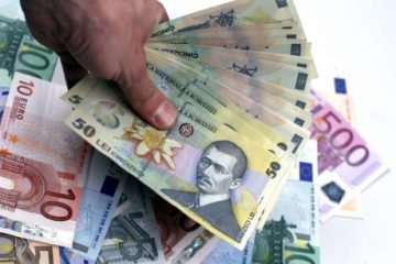 Salariile medii nete din România au fost mai mici cu 1,1% în august. IT-iștii câștigă cel mai mult, muncitorii din domeniul textil primesc cel mai puțin