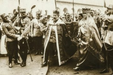 Centenarul Încoronării Suveranilor României Mari, sărbătorit la TVR prin documentarul „Serbările Încoronării”. În premieră la „Ora Regelui” – sâmbătă la ora 15.20