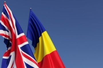 Klaus Iohannis îi transmite noului premier britanic că aşteaptă cu nerăbdare să lucreze împreună pentru consolidarea Parteneriatului Strategic