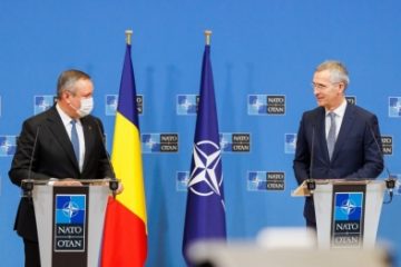 Premierul Nicolae Ciucă, conferință comună cu Jens Stoltenberg: Crearea grupului de luptă condus de Franţa, cu militari din Țările de Jos şi Belgia, o dovadă a solidarității și unității NATO