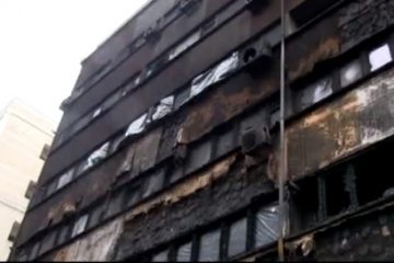 Adolescentul care a incendiat în decembrie blocul din Constanța, condamnat să stea într-un centru de detenție 3 ani și 4 luni