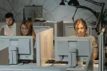 Constanţa: Call center pentru persoanele strămutate din Ucraina care locuiesc în judeţ