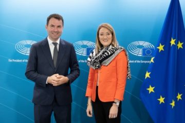 Cătălin Drulă, întâlnire cu preşedintele Parlamentului European, Roberta Metsola. Drulă: Am discutat despre aderarea la Schengen